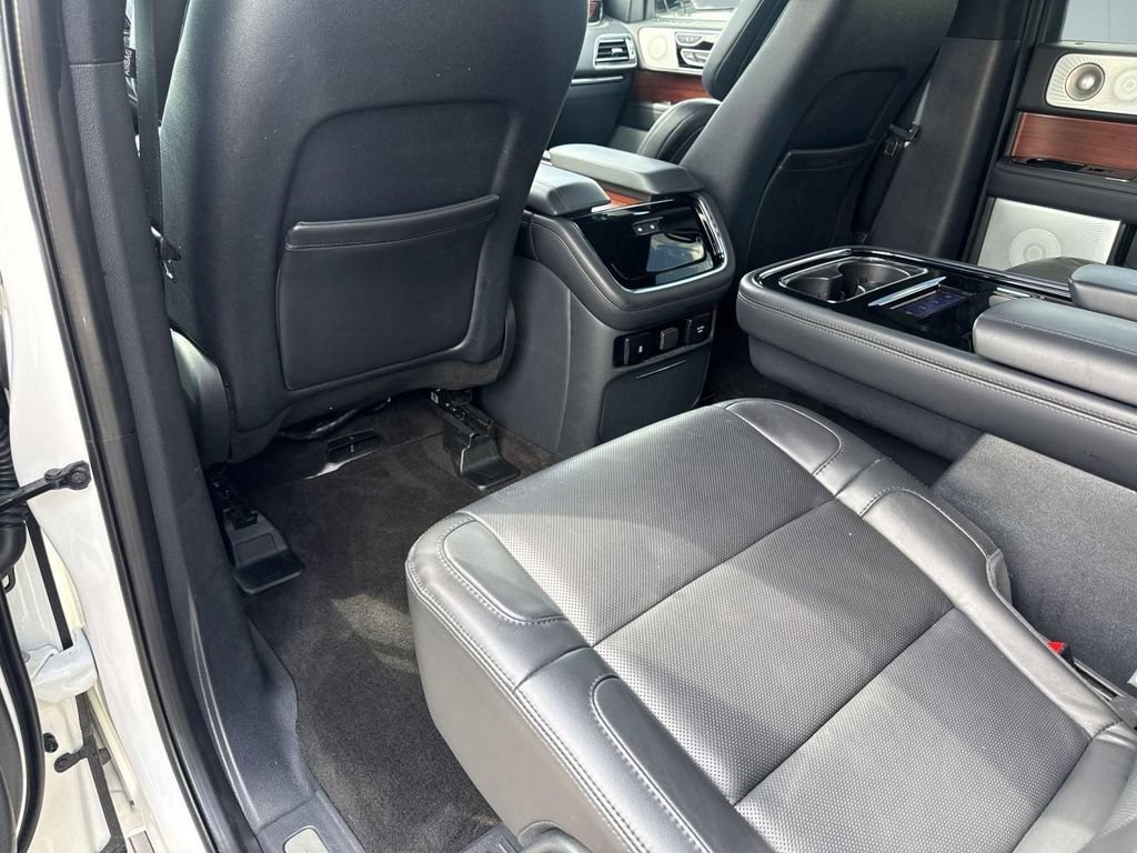Certified 2023 Lincoln Navigator Reserve AWD/4WD image 28