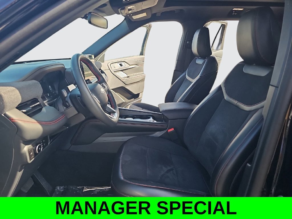 Used 2025 Ford Explorer ST w/ Sun And Sound Package AWD/4WD image 16