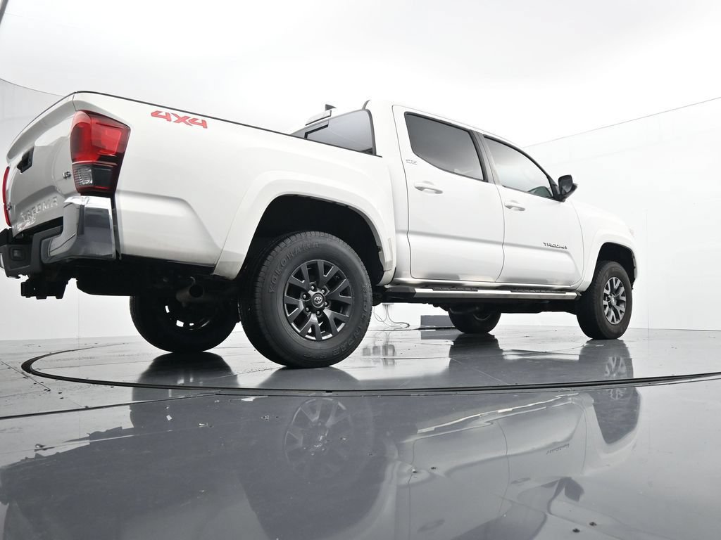 Used 2020 Toyota Tacoma SR5 AWD/4WD image 37