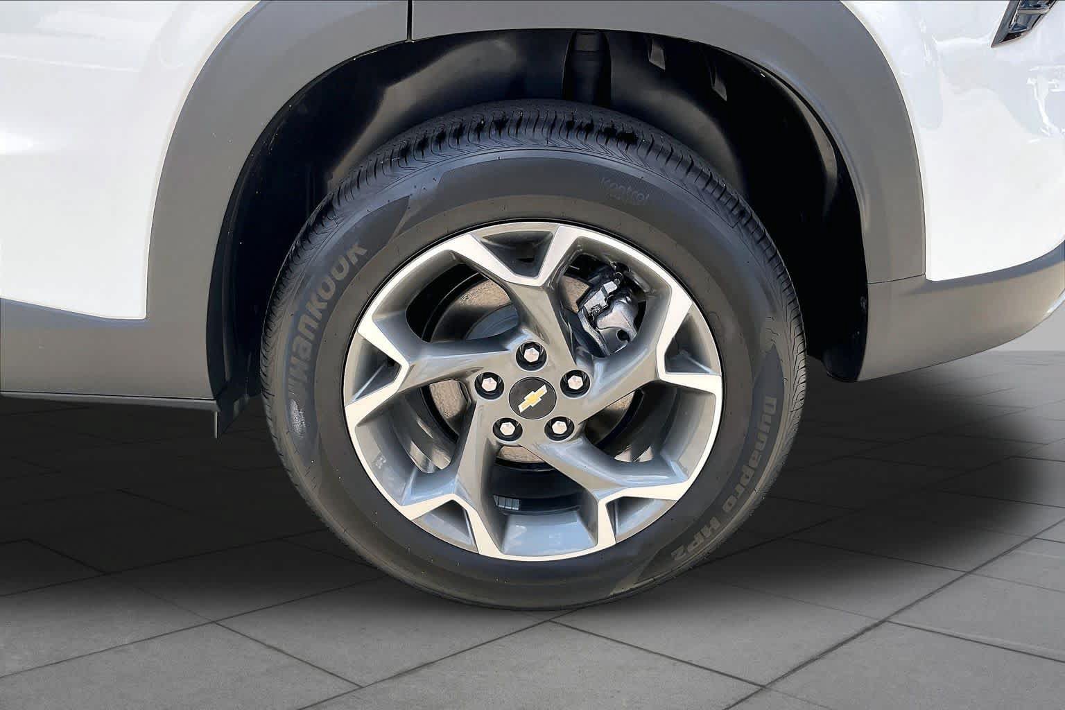 Used 2026 Chevrolet Trax LT w/ Driver Confidence Package FWD image 11