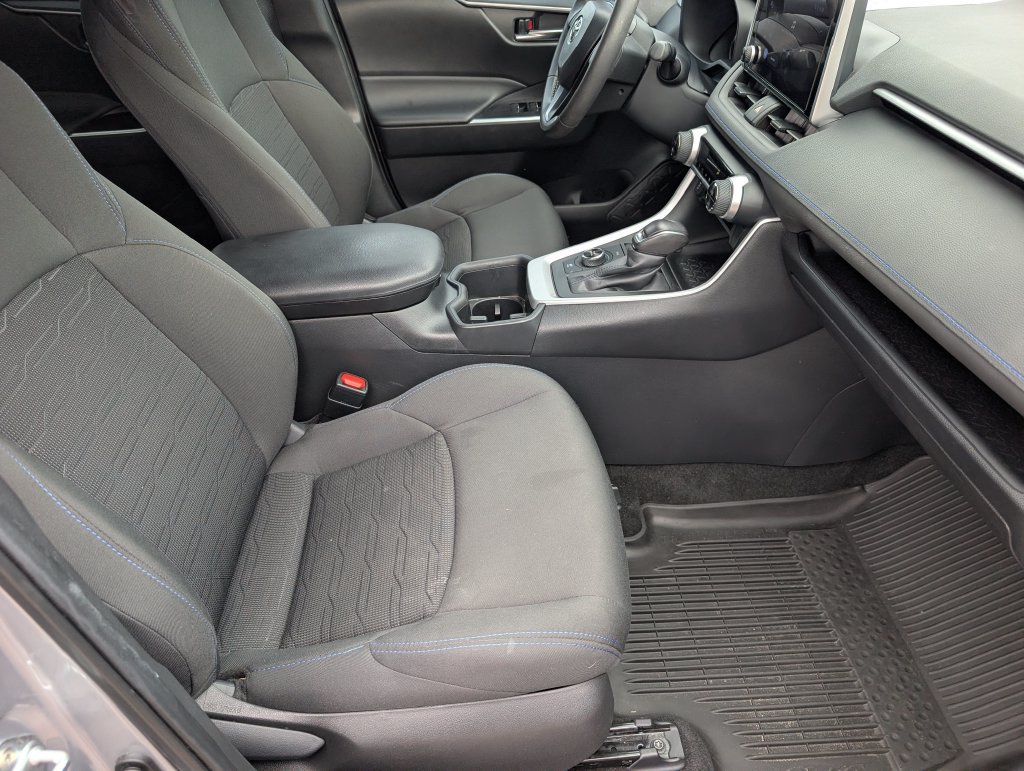 Used 2024 Toyota RAV4 SE AWD/4WD image 12