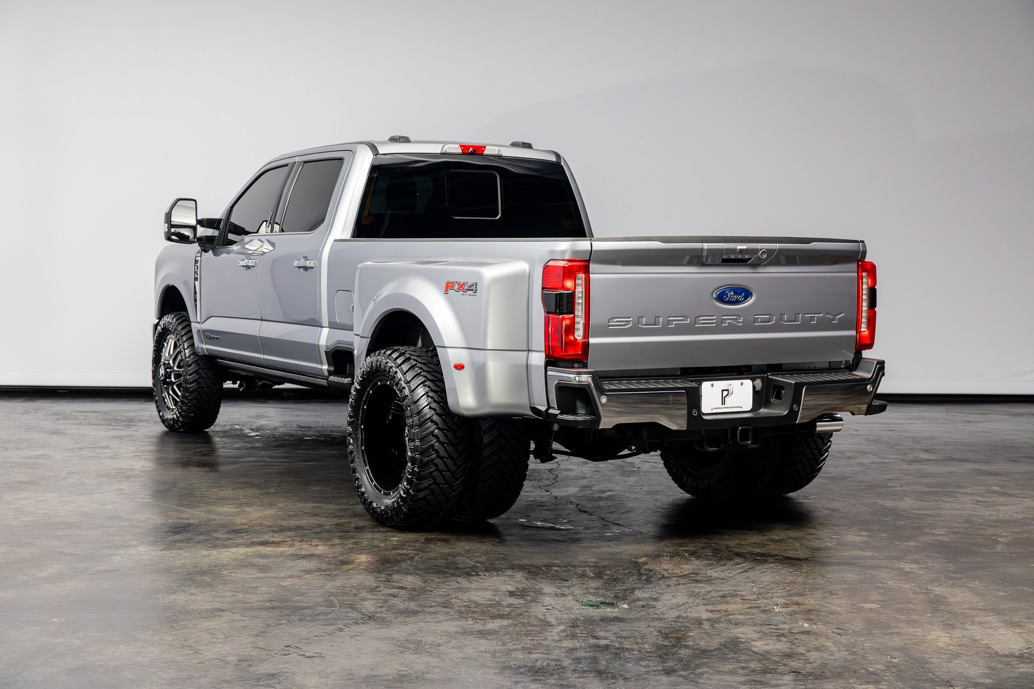 Used 2023 Ford F350 Lariat w/ Lariat Ultimate Package image 17
