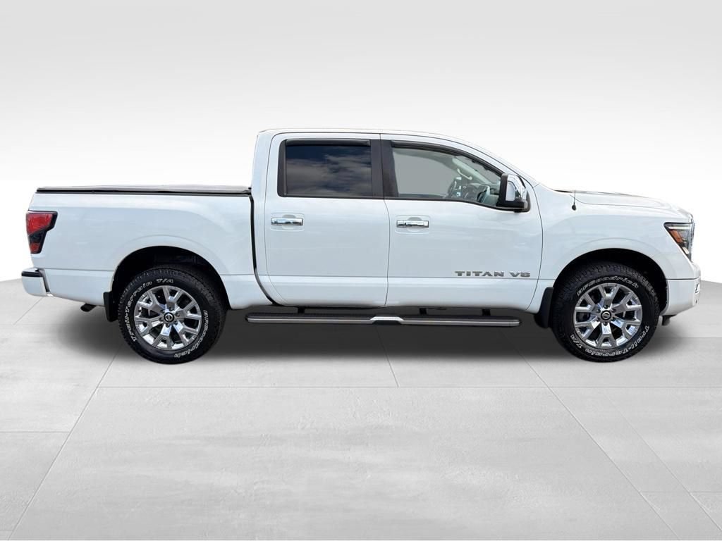 Used 2020 Nissan Titan SL w/ Moonroof Package AWD/4WD image 9