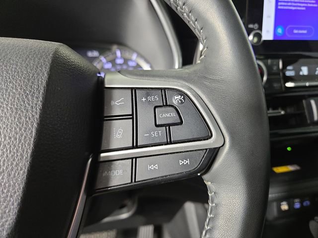 Used 2024 Toyota Highlander XSE image 23
