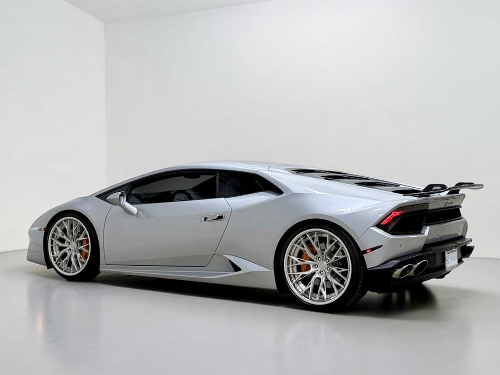 Used 2017 Lamborghini Huracan LP 580-2 RWD image 21