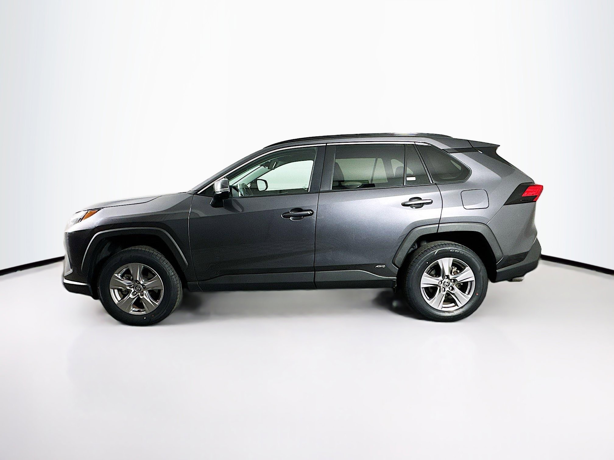 Used 2024 Toyota RAV4 XLE image 4