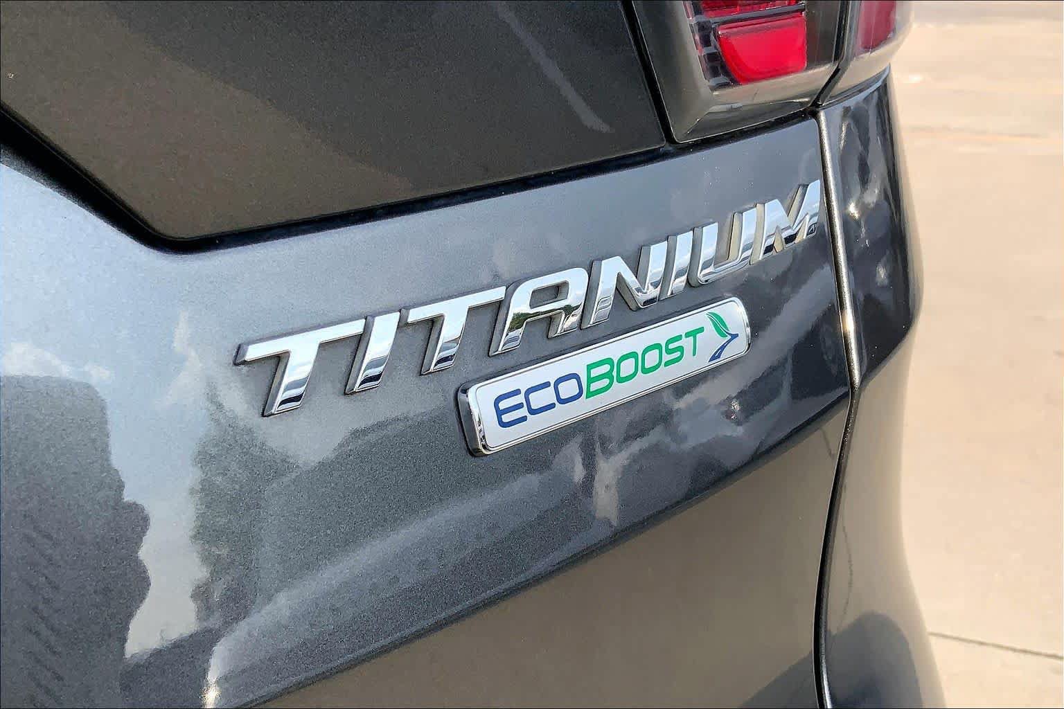 Used 2017 Ford Escape Titanium w/ Equipment Group 301A FWD image 10