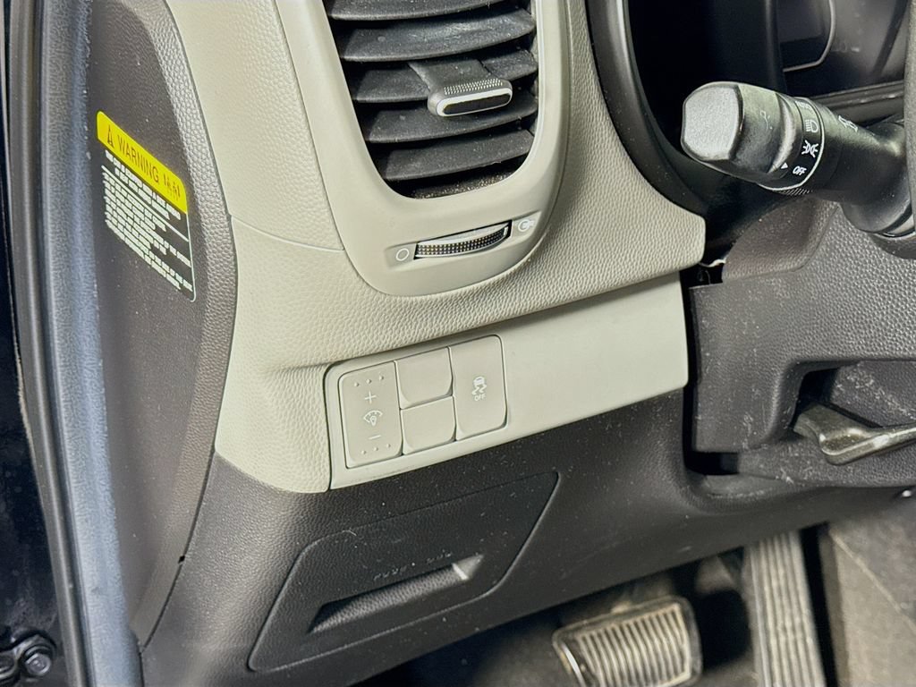 Used 2015 Kia Soul + FWD image 10