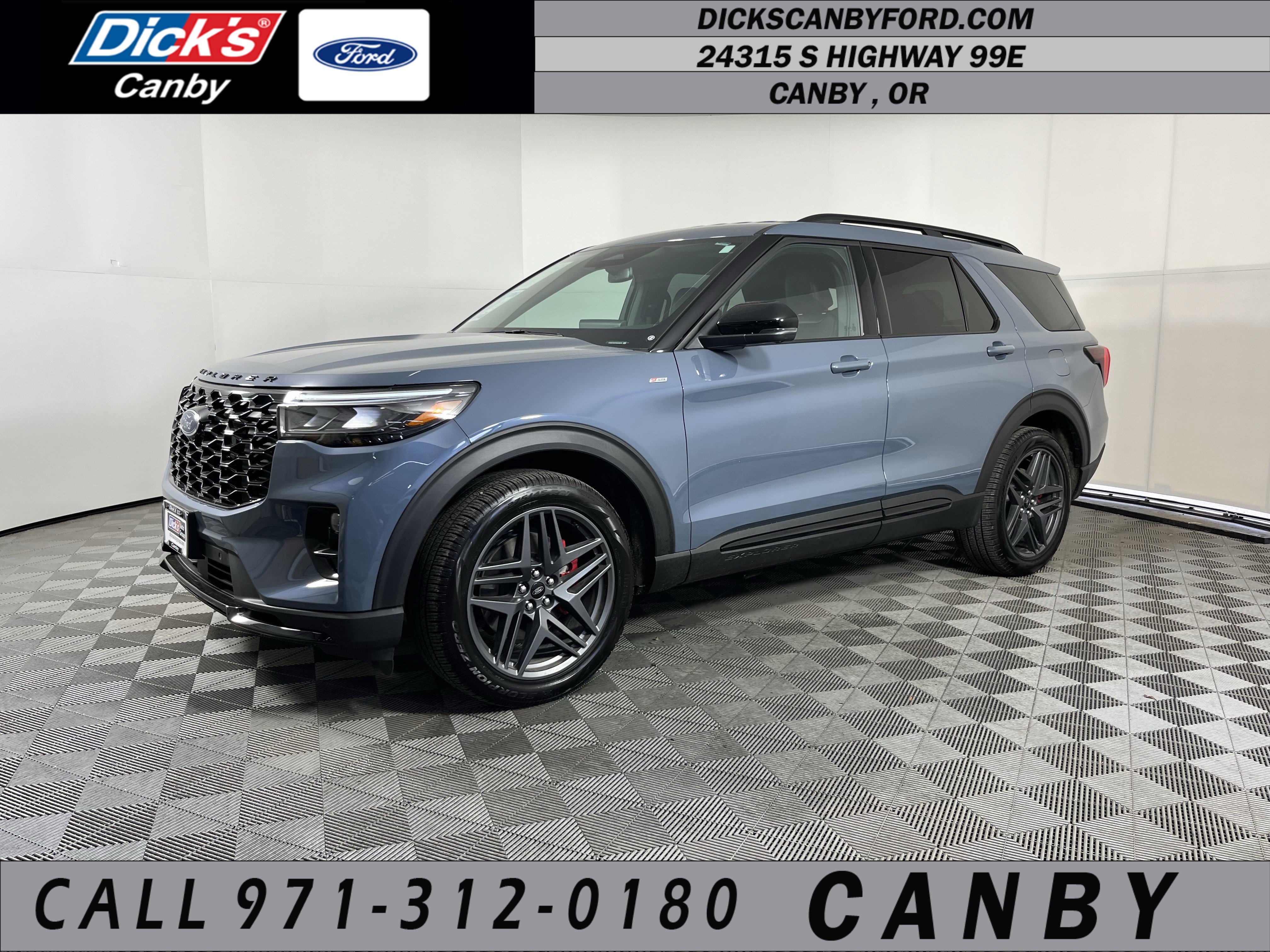 Used 2025 Ford Explorer ST-Line w/ Premium Package image 1