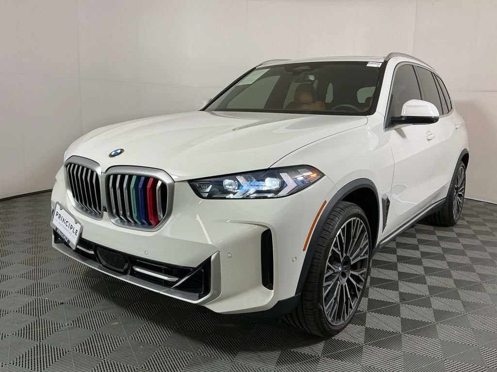 Certified 2024 BMW X5 xDrive40i w/ Premium Package AWD/4WD image 2
