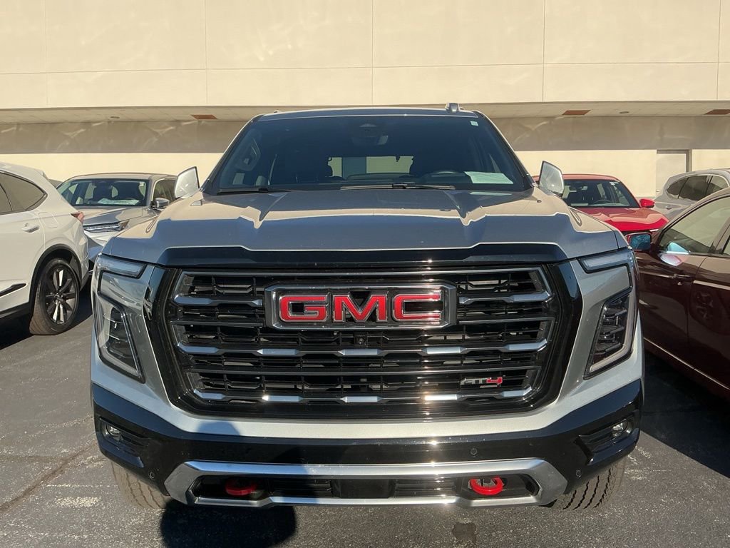 Used 2025 GMC Yukon AT4 w/ AT4 Premium Package image 5