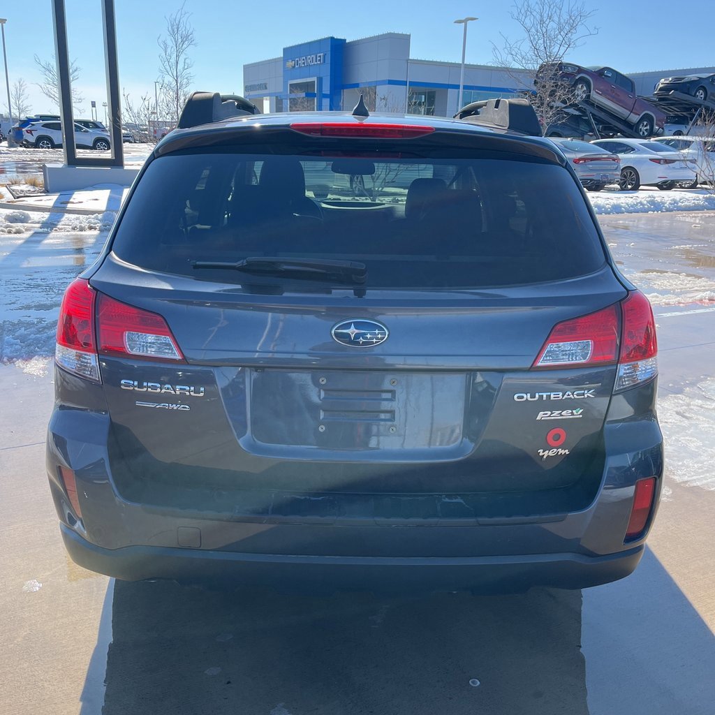 Used 2013 Subaru Outback 2.5i Limited w/ Moonroof Pkg image 4