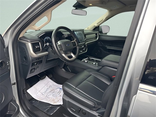 Used 2024 Ford Expedition XLT image 22