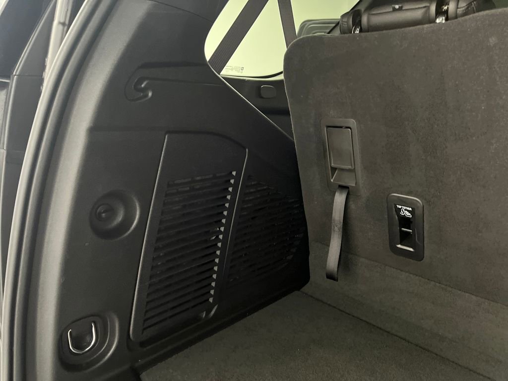 Used 2025 Chevrolet Tahoe LT image 36