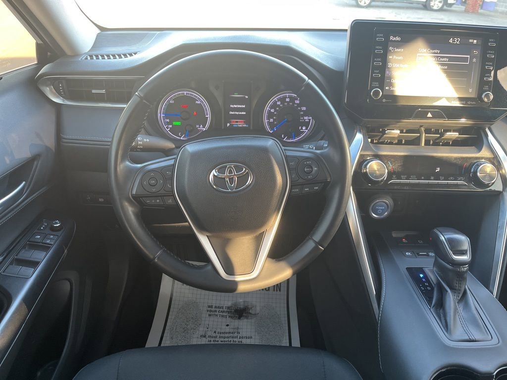 Used 2021 Toyota Venza LE w/ Carpet Mat Package (TMS) image 33