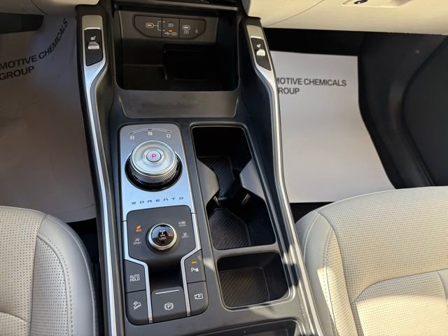 Used 2025 Kia Sorento EX image 13