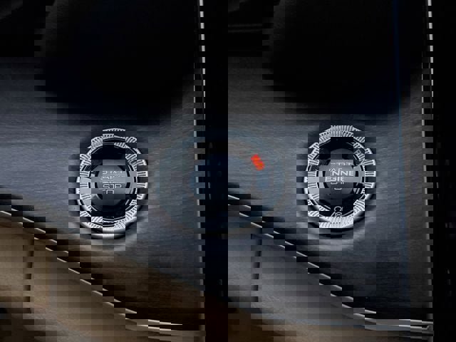 Certified 2025 Jeep Grand Cherokee Limited w/ Luxury Tech Group II image 35