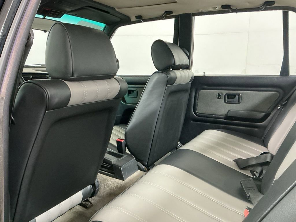 Used 1988 BMW 325 Sedan image 22