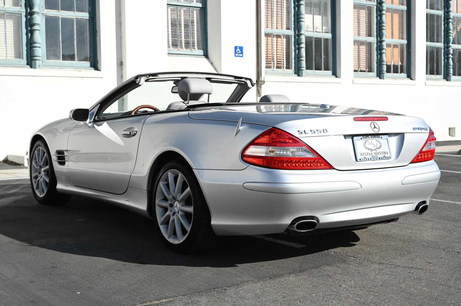 Used 2007 Mercedes-Benz SL 550 image 4