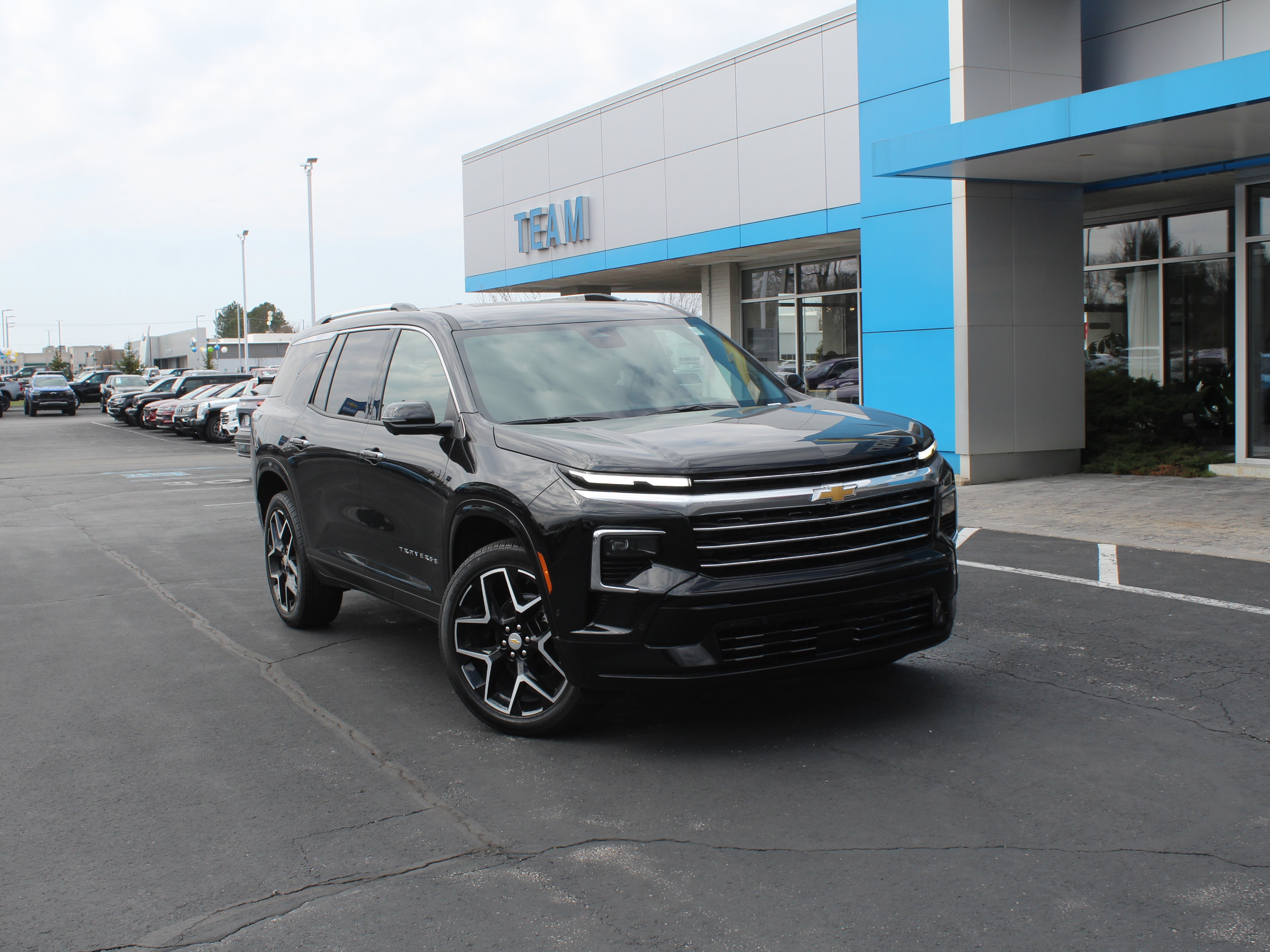 New 2026 Chevrolet Traverse High Country w/ LPO, Floor Liner Package image 2