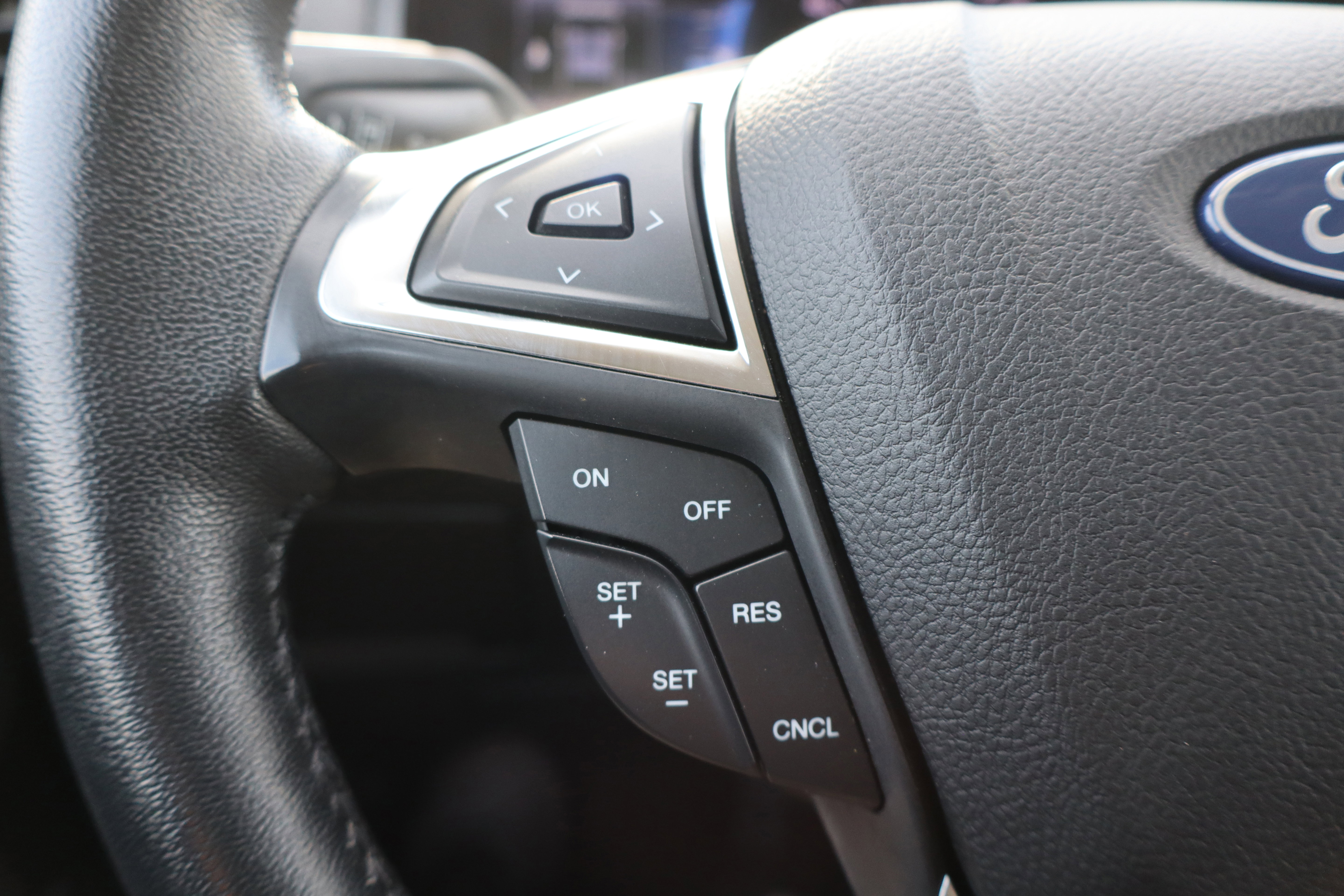 Used 2022 Ford Edge SEL w/ Convenience Package image 16