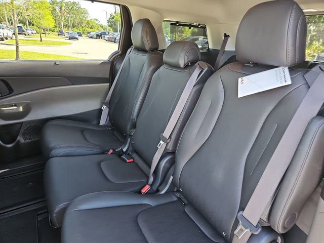 Certified 2025 Kia Carnival EX FWD image 12