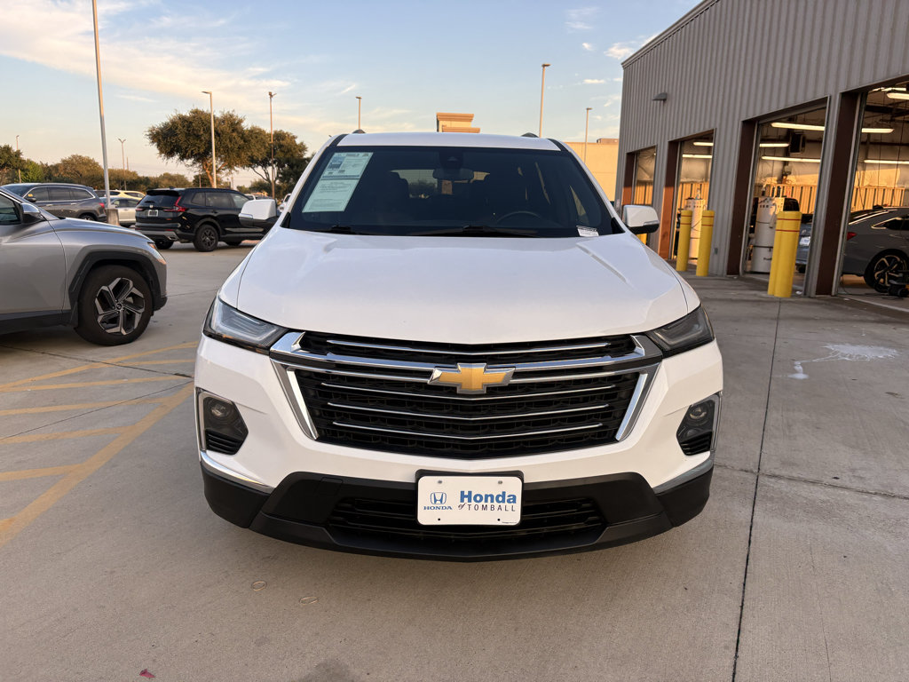 Used 2023 Chevrolet Traverse LT FWD image 3