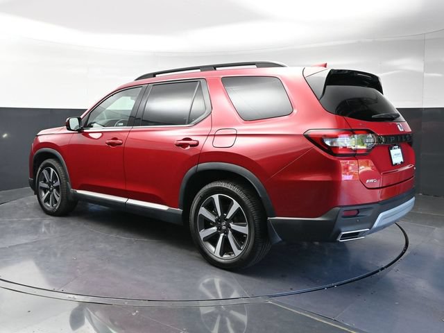 Used 2023 Honda Pilot Touring image 7
