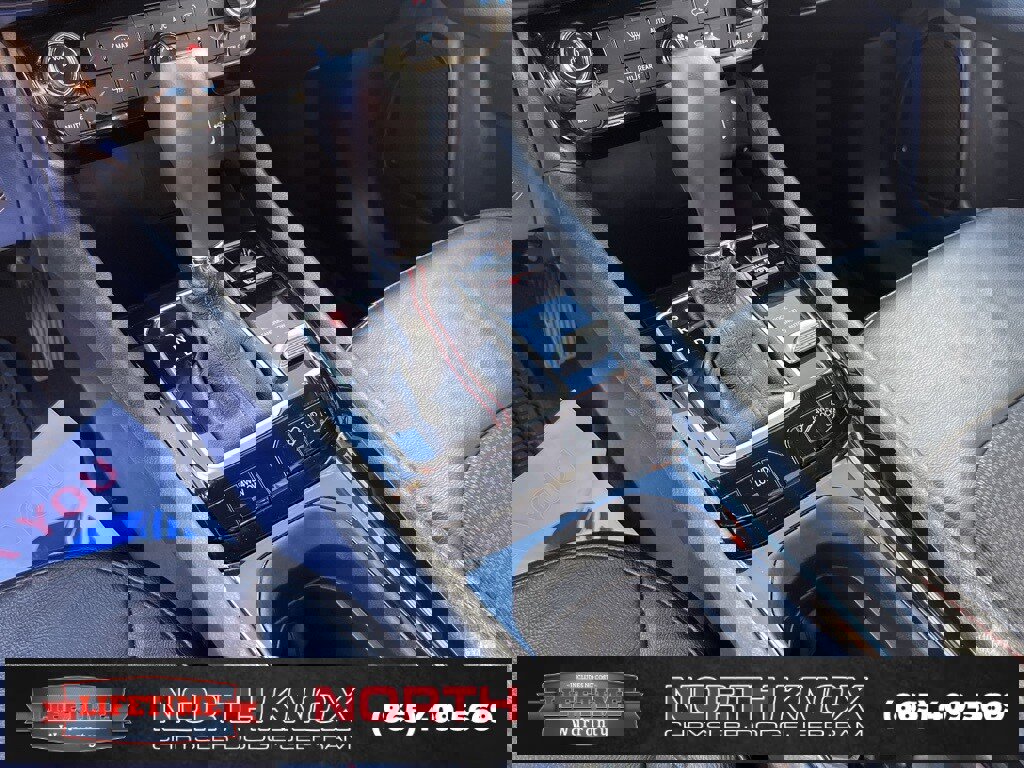 Used 2024 Jeep Compass Trailhawk image 11