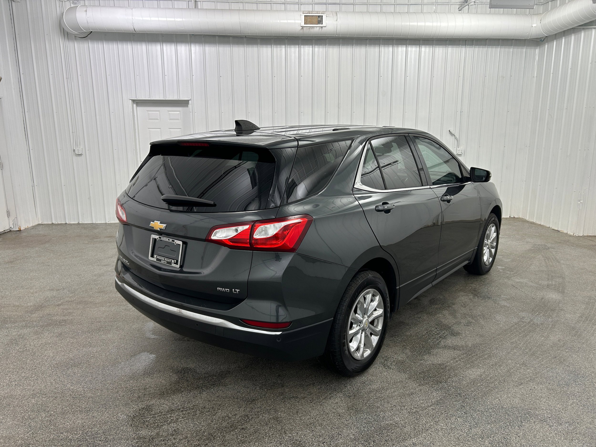 Used 2018 Chevrolet Equinox LT AWD/4WD image 32