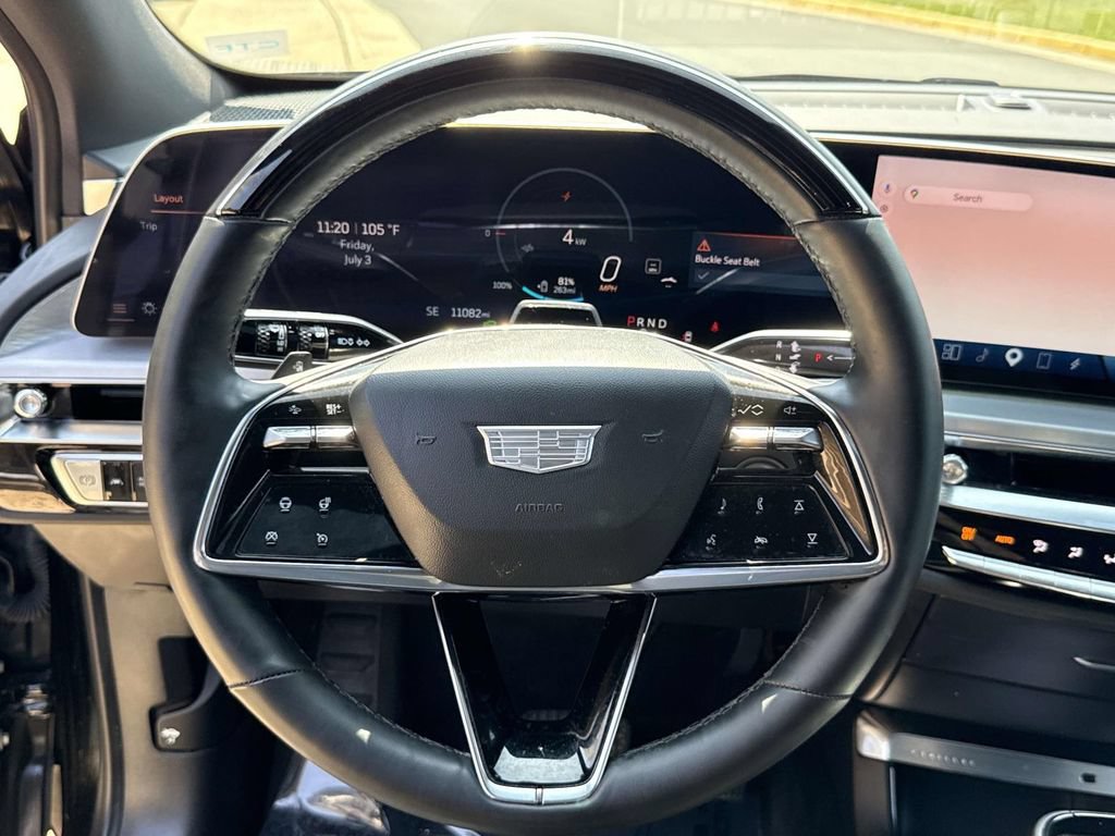 Certified 2025 Cadillac Lyriq Luxury w/ LPO, Floor Liner Package AWD/4WD image 32