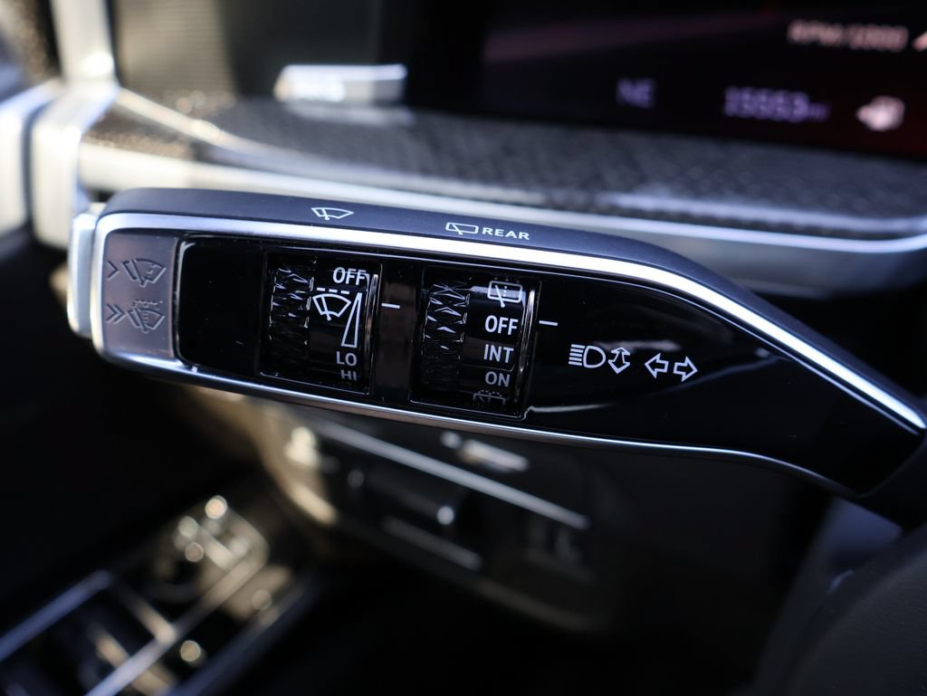 Certified 2025 Cadillac Escalade V AWD/4WD image 33