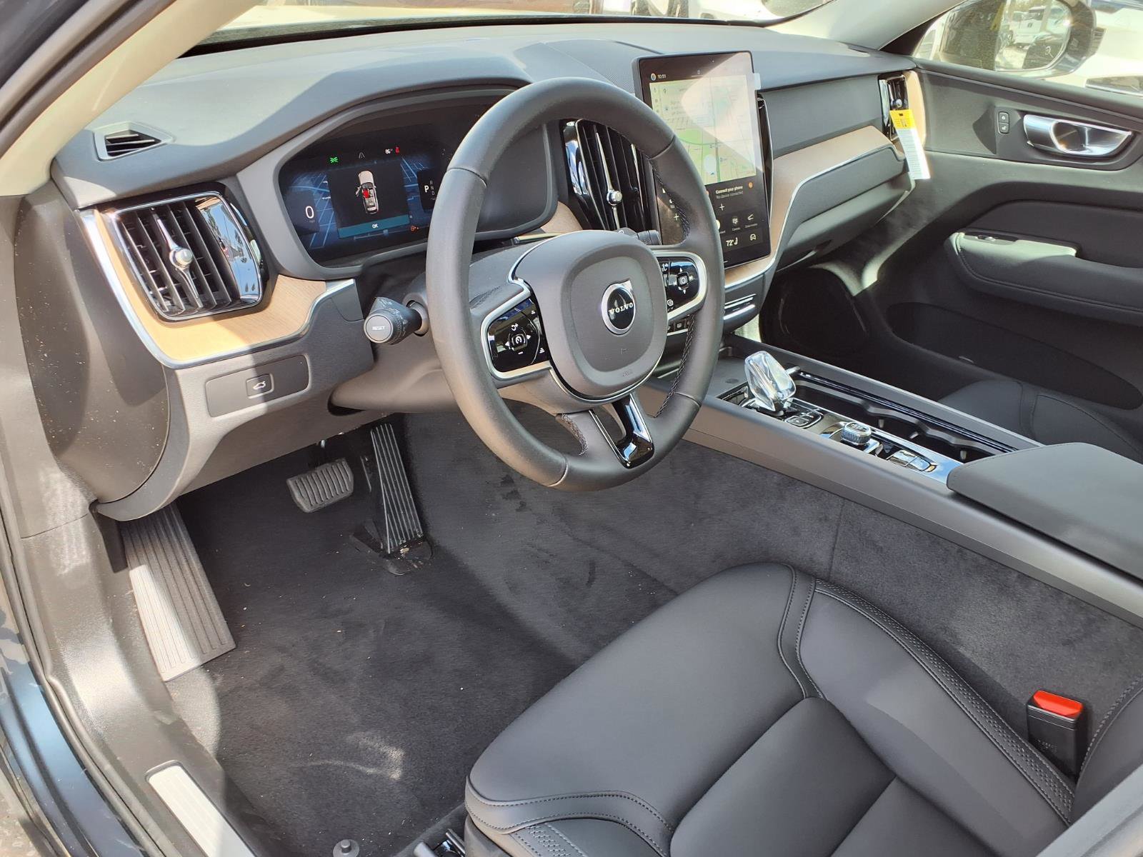 New 2026 Volvo XC60 B5 Core w/ Protection Package Premier AWD/4WD image 12
