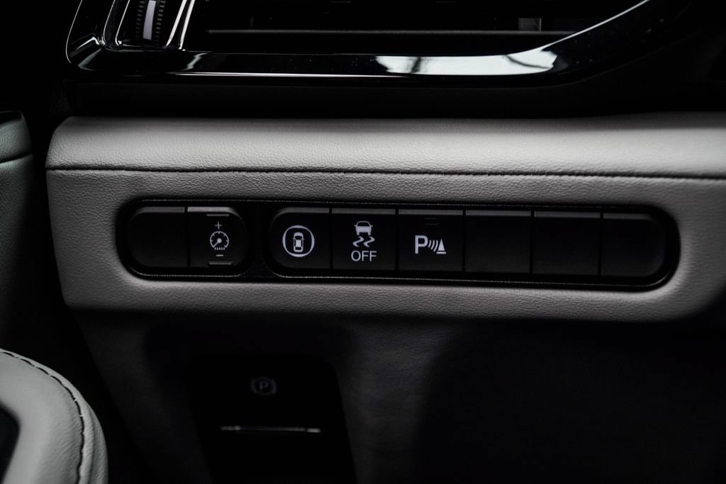 Used 2024 Acura MDX w/ Technology Package FWD image 31