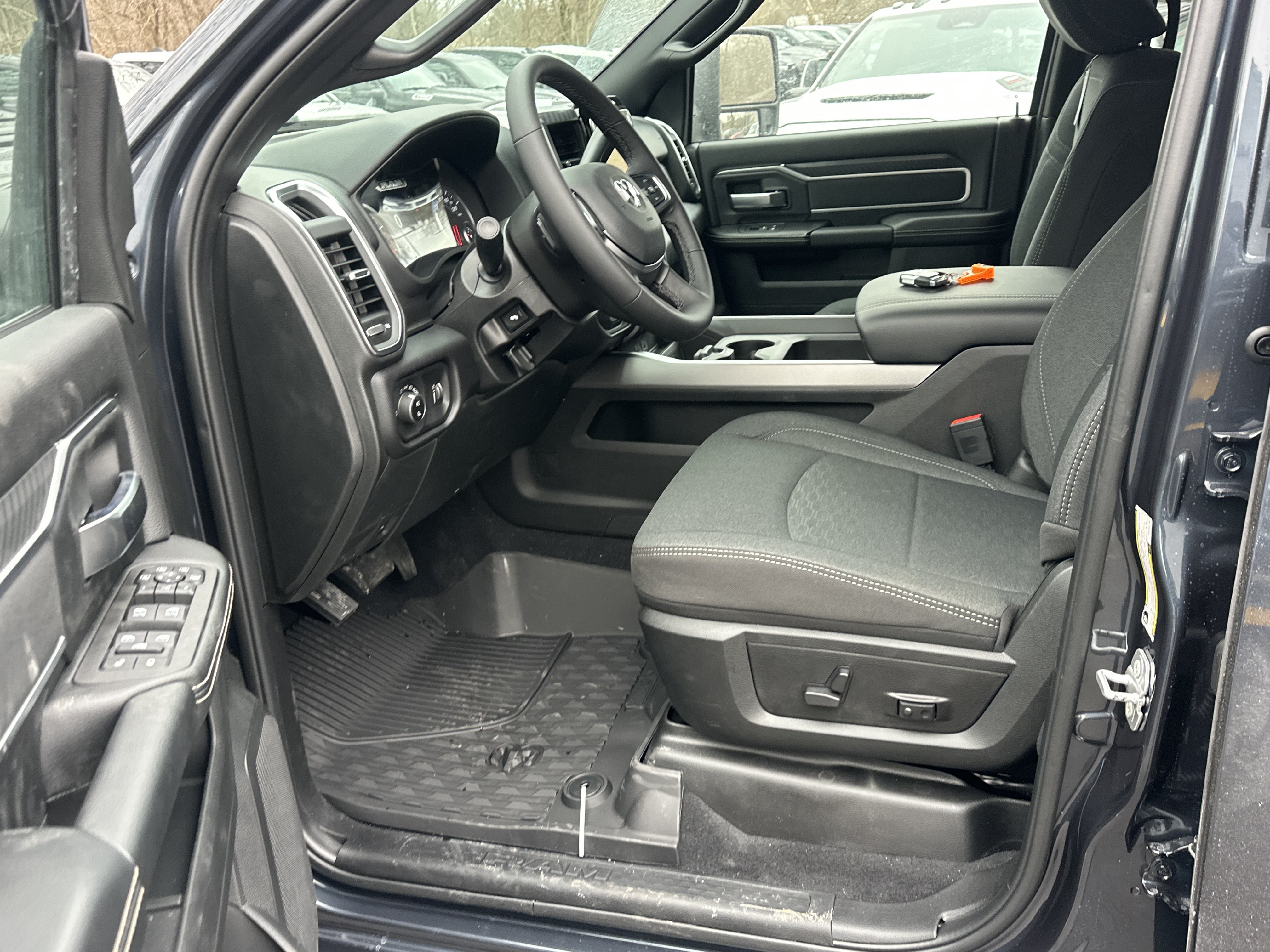 New 2026 RAM 2500 Big Horn AWD/4WD image 29