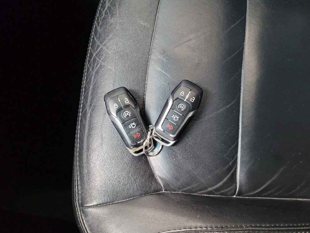 Used 2016 Ford Explorer XLT w/ Equipment Group 202A image 32