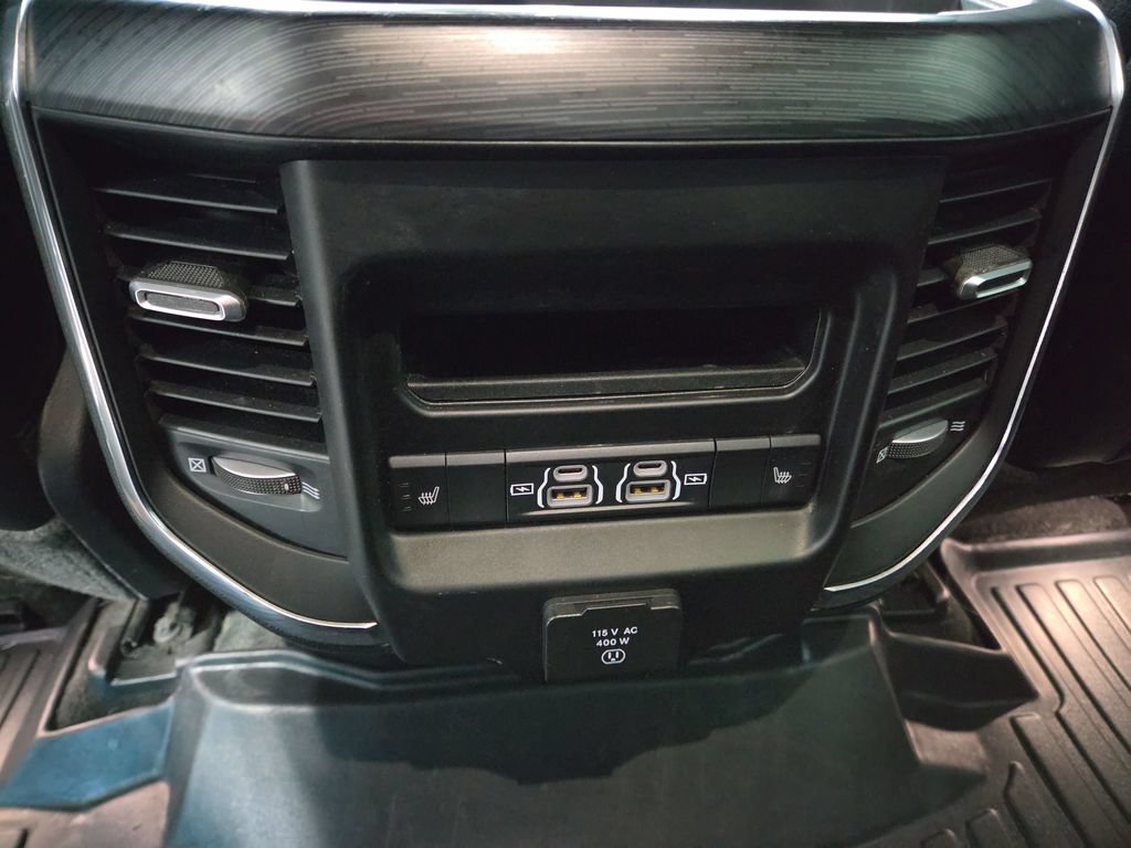Used 2024 RAM 1500 Laramie AWD/4WD image 31