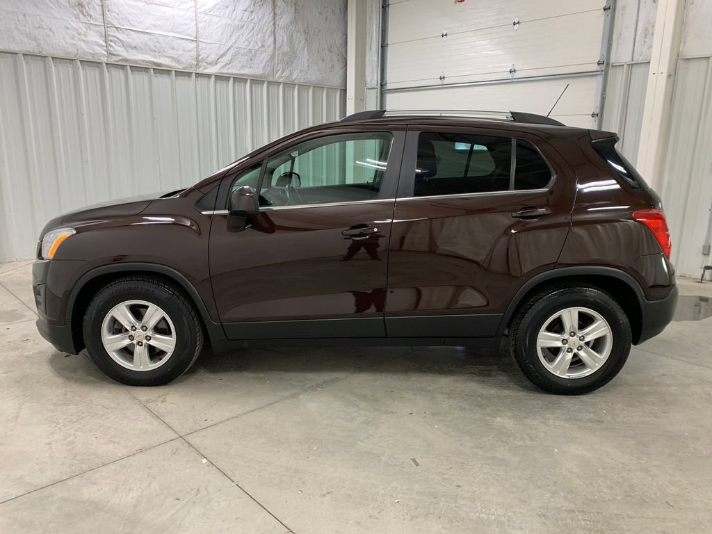 Used 2015 Chevrolet Trax LT w/ LT Sun and Sound Package image 3