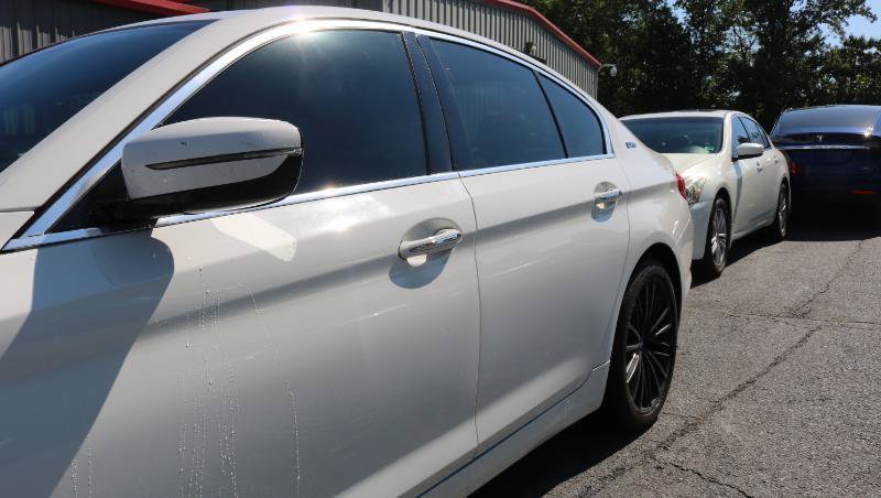 Used 2018 BMW 530e RWD image 2