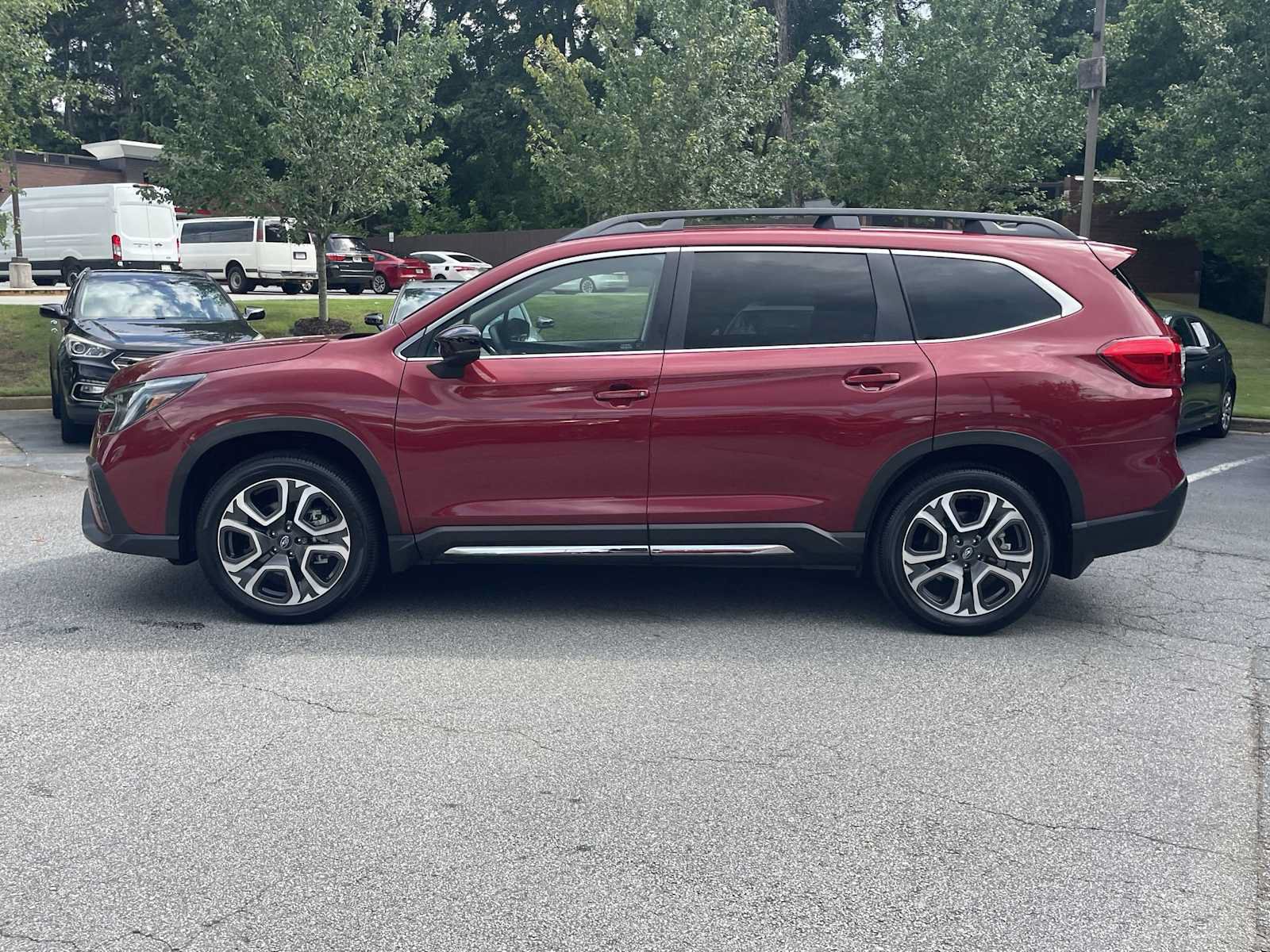 Used 2026 Subaru Ascent Limited AWD/4WD image 2