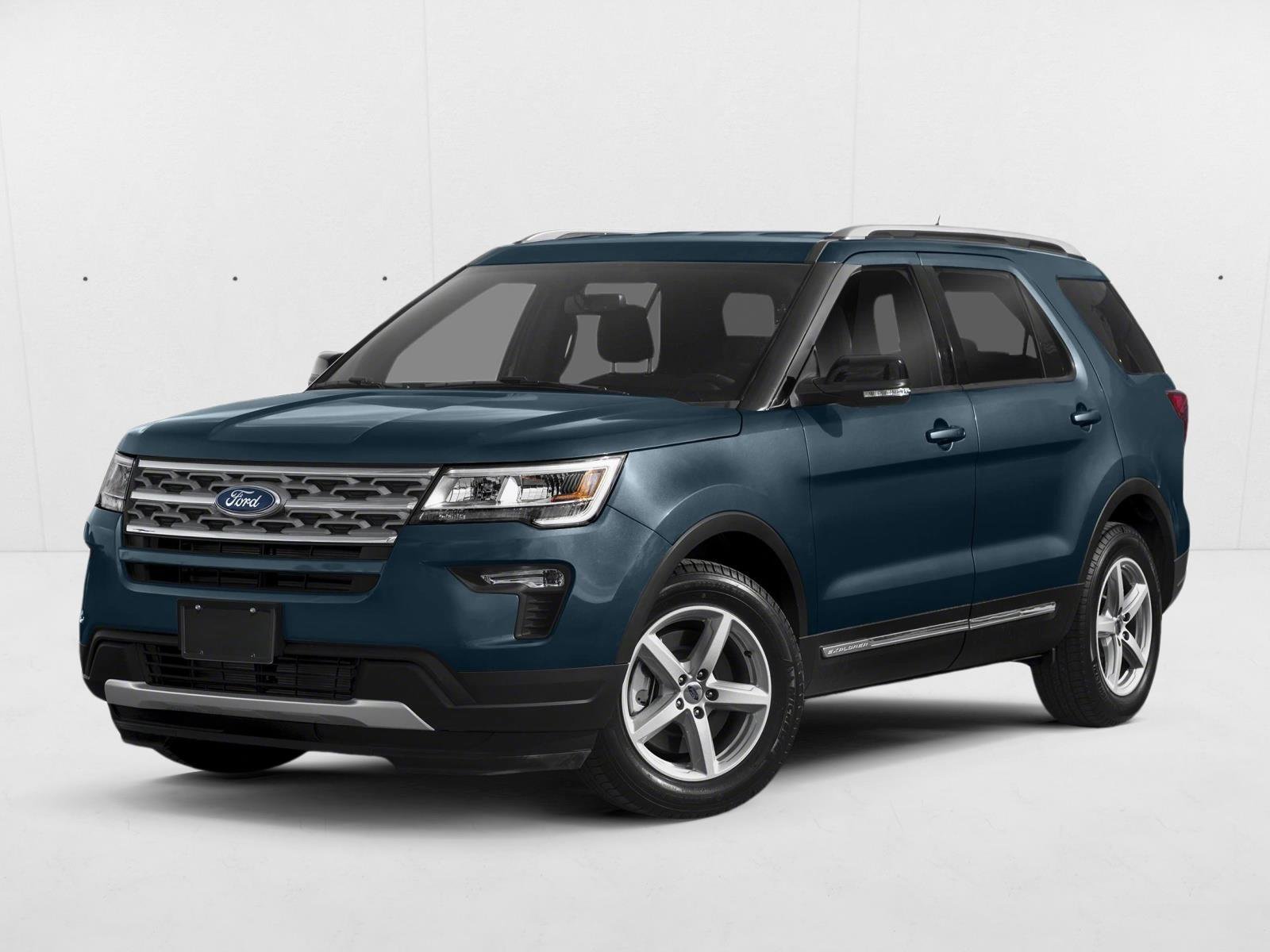 Used 2018 Ford Explorer XLT w/ Equipment Group 202A AWD/4WD image 1