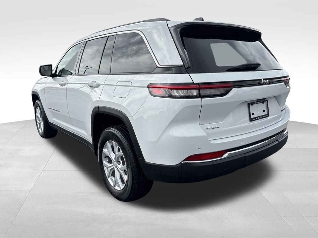 Used 2023 Jeep Grand Cherokee Limited image 5