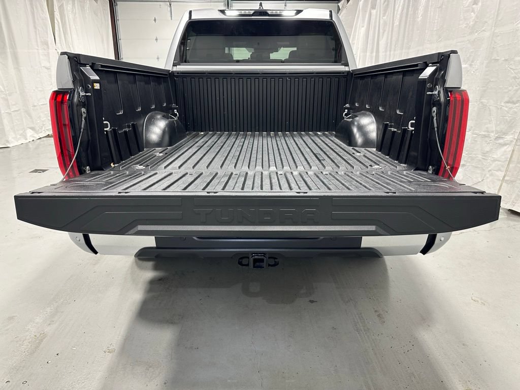 Used 2025 Toyota Tundra Limited AWD/4WD image 48