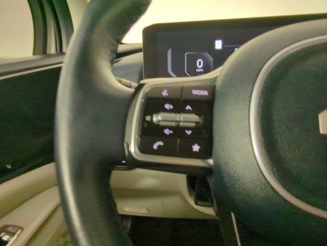Used 2025 Kia Carnival SX Prestige FWD image 27