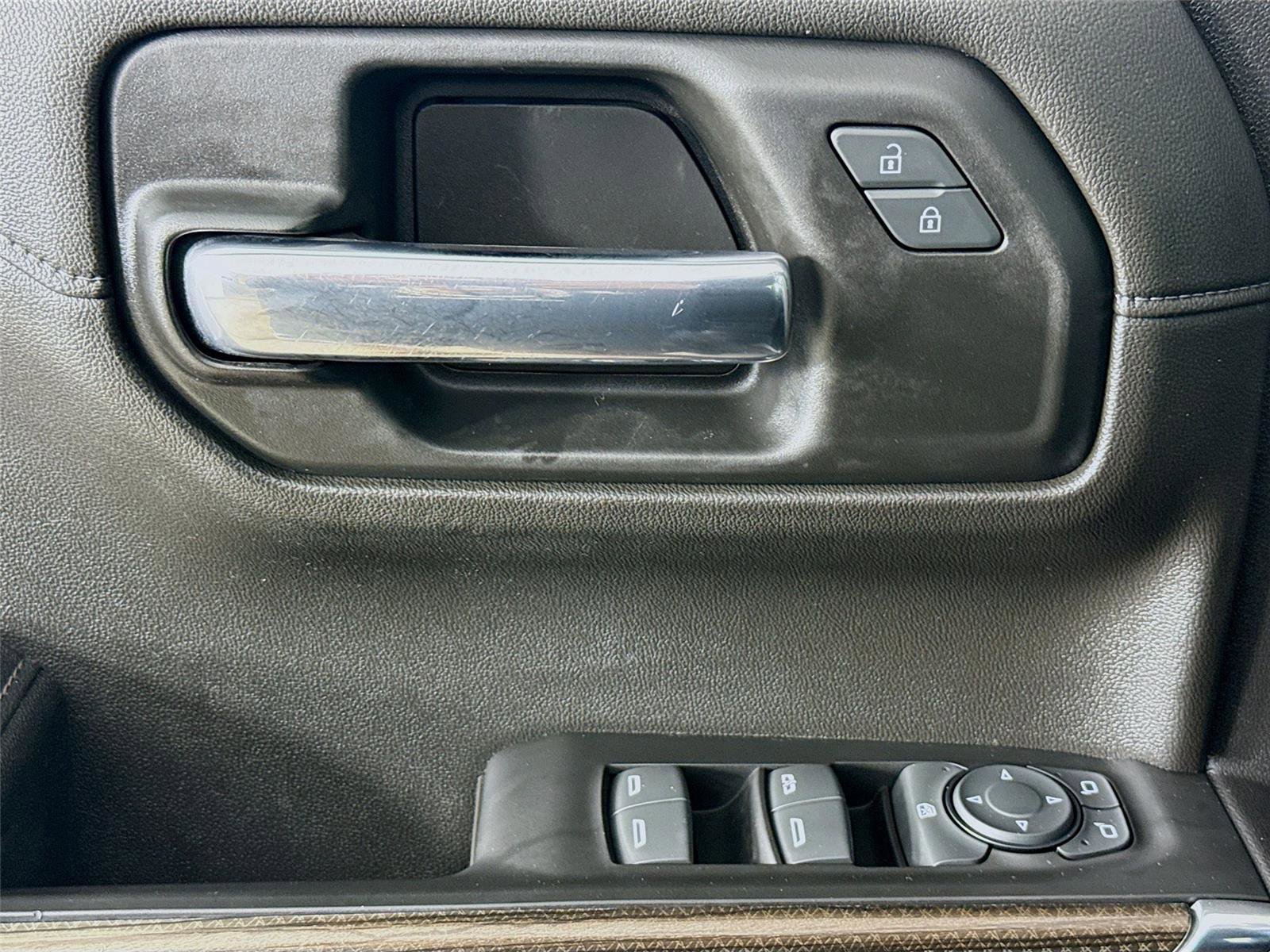 Used 2022 Chevrolet Silverado 1500 LT image 18