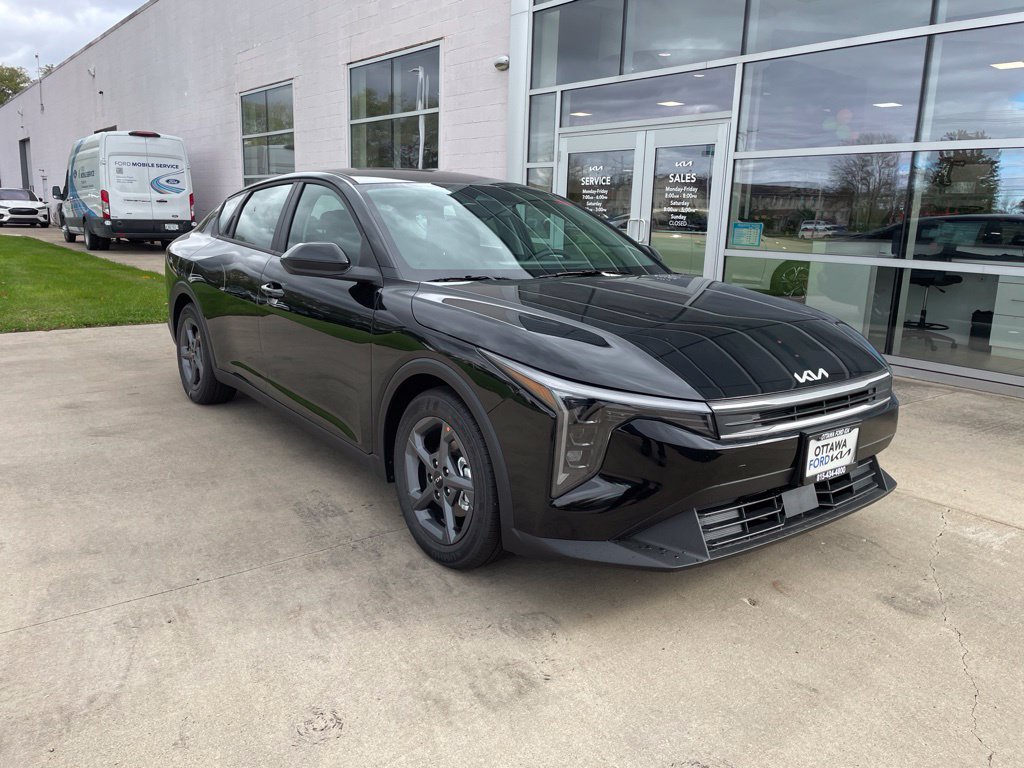 New 2026 Kia K4 FWD image 1