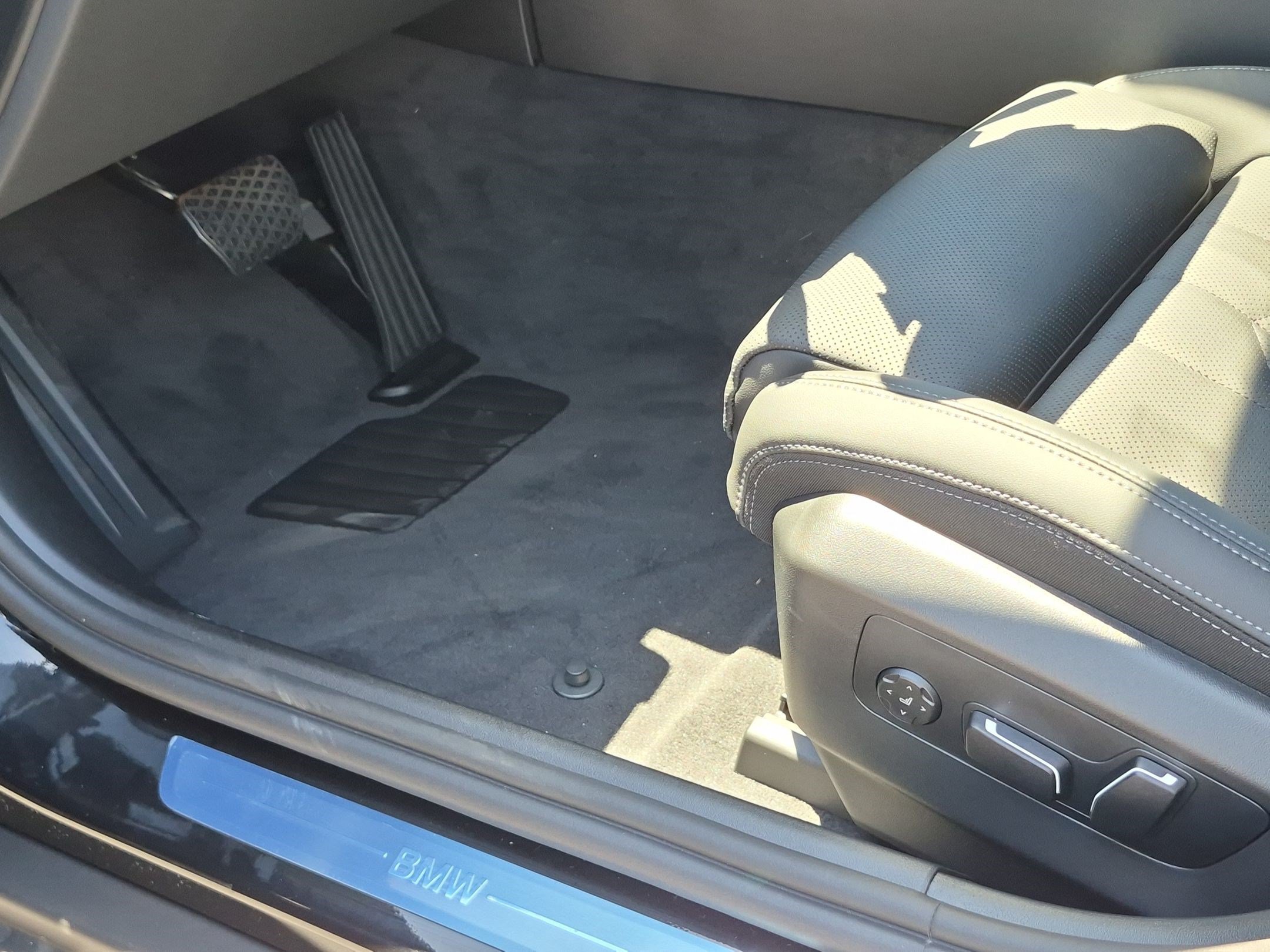 New 2027 BMW 530i w/ Premium Package RWD image 17