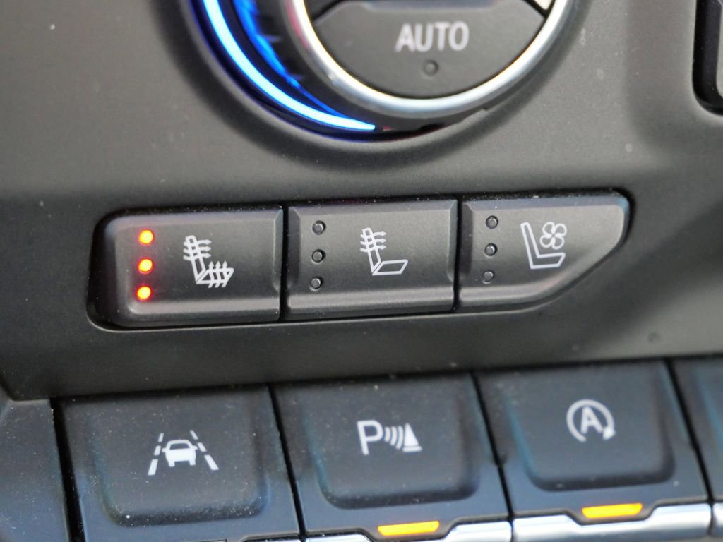 Used 2019 Chevrolet Silverado 1500 High Country image 28