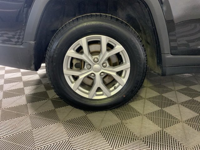 Used 2023 Jeep Grand Cherokee L Limited w/ Luxury Tech Group II image 31