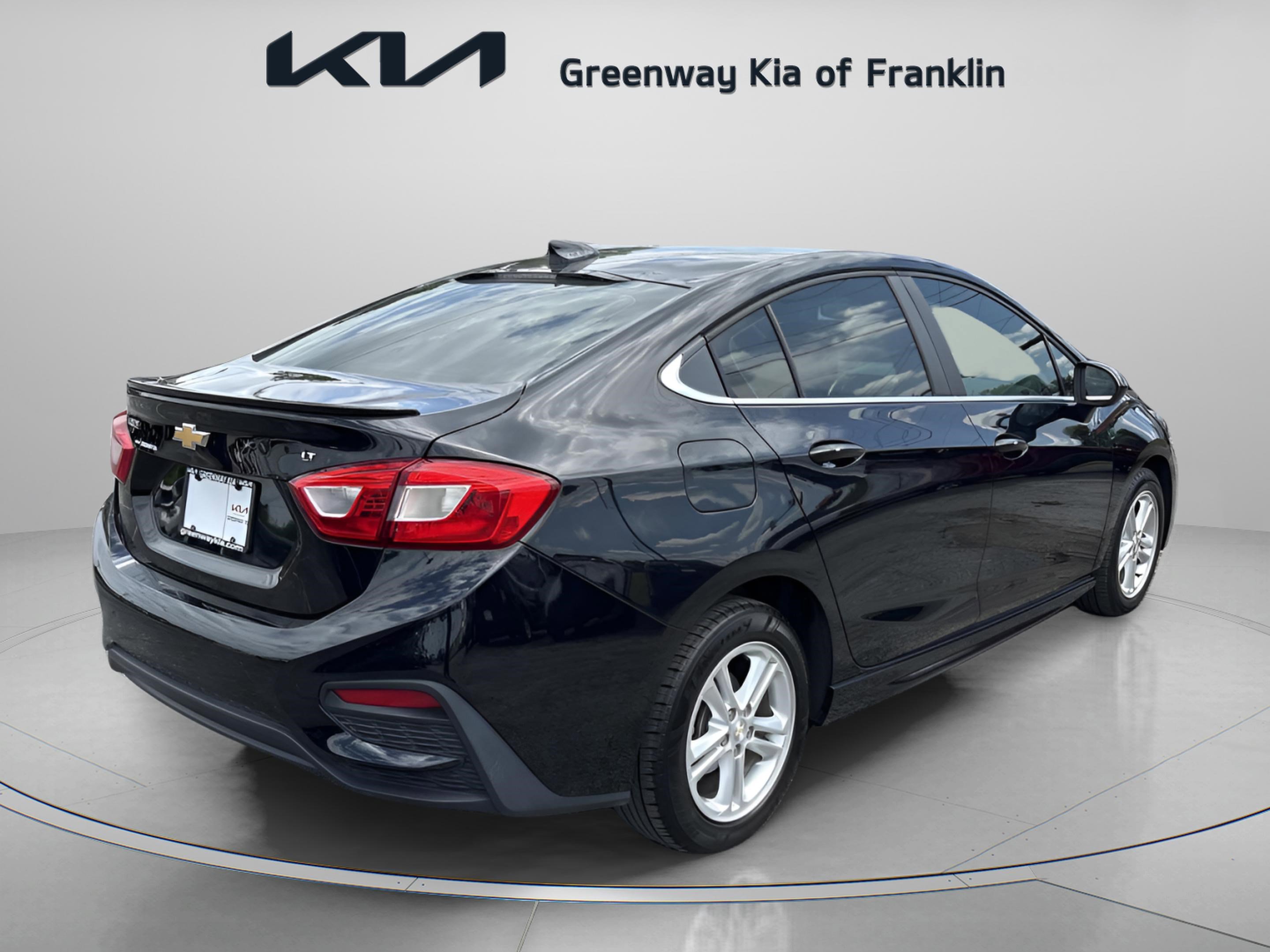Used 2018 Chevrolet Cruze LT w/ Convenience Package FWD image 7